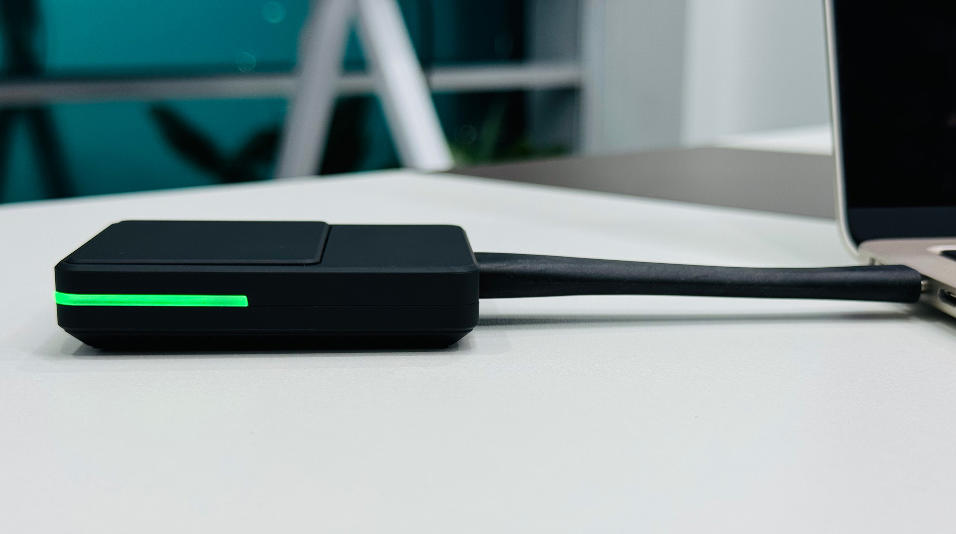 DONGLE TRAULUX USB-C COMPATIBLE CON LAS SERIES DE INTERACTIVOS PERFORMANCE Y CONFERENCE - Imagen 4